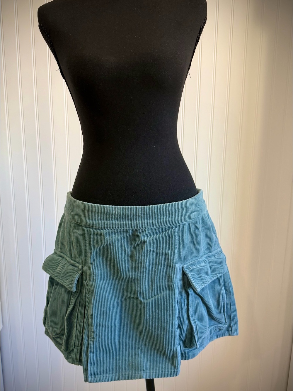 Women’s Corduroy Pocket skirt in Teal